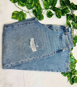 Ripped Jeans  With Free Tshirt(with Tag)🖤