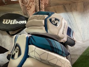 Cricket Gloves And L Guard