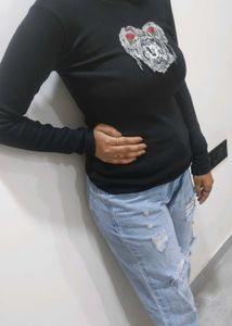 Women Black Tshirt