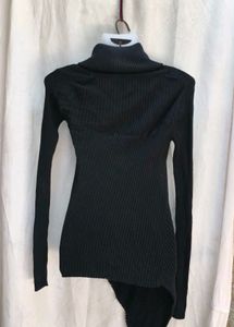 KNIT BLACK LONG TOP