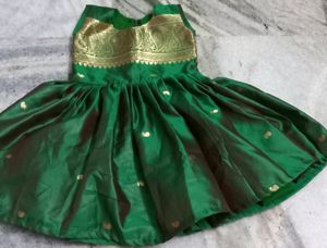 kids frills frock