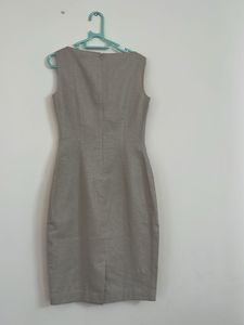 Elegant Sleeveless Dress