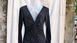 472610. Elegant Black Mini Dress