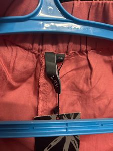 Shorts Of L.o.v Brand By Westside