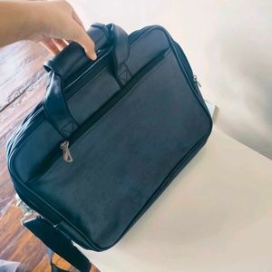 Black Laptop Bag with Multi-Compartment design