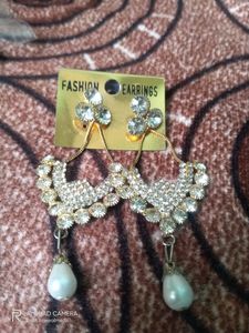 Pack Of 2 Earrings For Women.