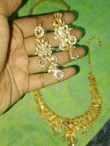Elegant Gold Tone Jewelry Set