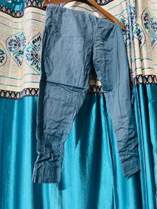 Pakistani Suit With Beautiful Dupatta