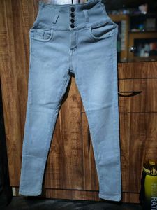 Gray High-Waisted Button Jeans