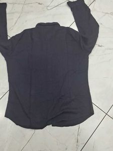 Men&#39;s Black Button-Down Shirt
