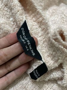DOROTHY PERRKINS Fluffy V-Neck Sweater