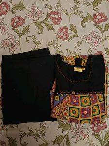 Vibrant Ateesa Kurta With Pockets &amp; Pant Set