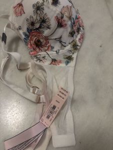 Set of 2🟢Victoria’s Secret Floral Bra