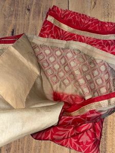 Red Saree With No Blouse