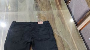 Black Jeans Capri