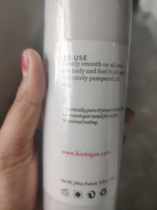 Biotique Sandalwood Body Powder