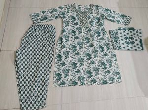 Floral Kurta Set With Pants And Dupatta