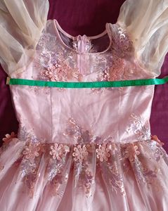 WOMAN CUTE DRESS