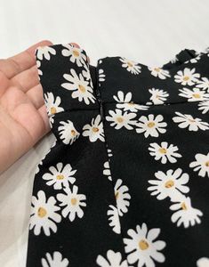 Floral Daisy Midi Skirt