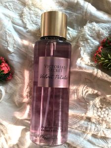 Victoria&#39;s Secret Velvet Petals