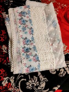 Floral &amp; Lace Duppata