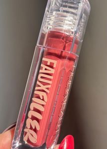 Huda Beauty Faux Filler Lipgloss