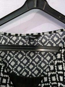 Good Condition Black And White Top