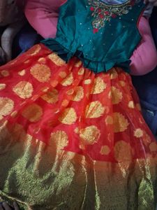 Girls&#39; Traditional Indian Dress