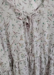 Pale Pink Floral Blouse (Woman)