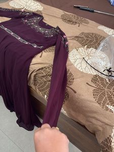 long sleeves gown with choker