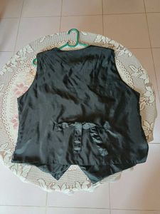 Formal Black w White Pattern Vest