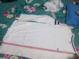 White Long Sleeve T-Shirt - M