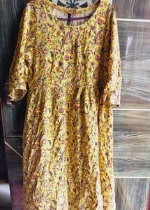 Yellow Kurti With Red Dupatta