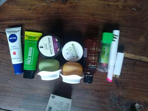 Skincare Items💗with  FREEBIE 🔥
