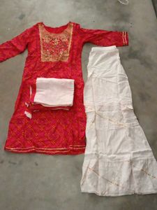 Red Colour Chunari Kurta Set With Dupatta