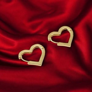 Dainty Heart Hoops