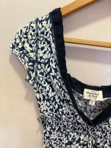 Abercrombie Beautiful Top