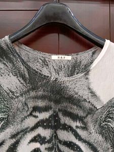 3D Tiger Print Top