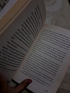 DIVERGENT by Veronica Roth🔥