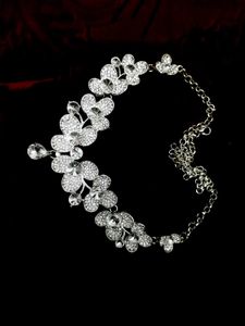Sparkling Floral Rhinestone Necklace