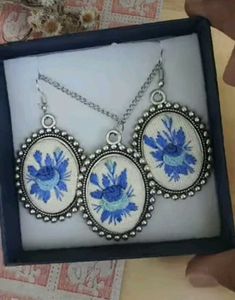 Hand Embroidered Pendant Set