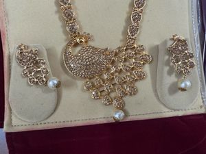 Elegant Necklace Set