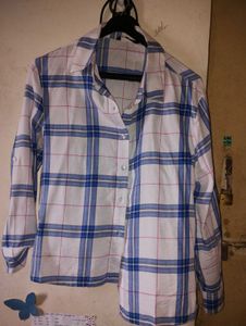 White Shirt With Checks