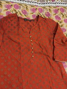 Elegant Women&#39;s Kurta