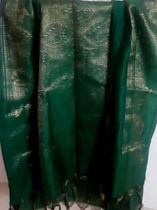Green &amp; Gold Scarf