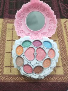 Compact Powder Eyeliner Lipistic