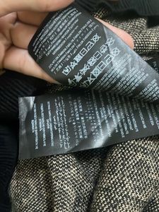 GUESS WOMEN&#39;S SWEATER JET BLACK/LIGHT RUM JACQUARD