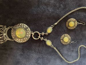 Very Beautiful And Elegant Jewellery Set