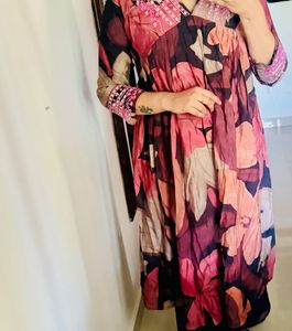 Floral Pattern V Neck Kurta