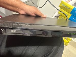 sony dvd player unused only outer box damaged